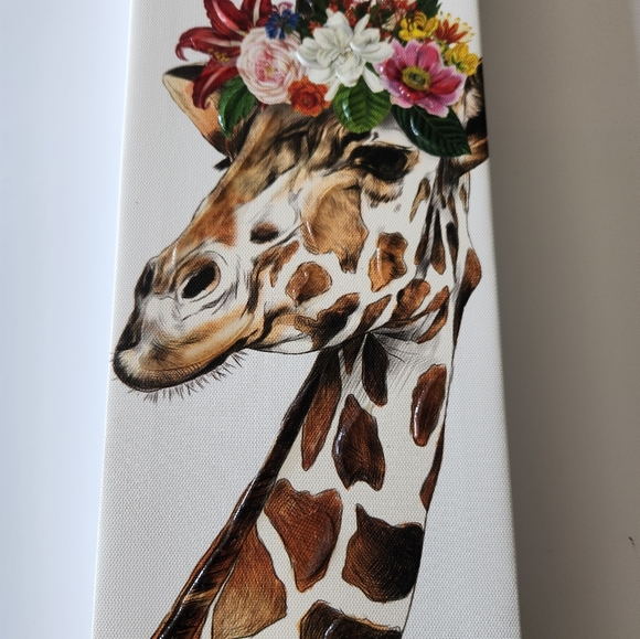 Giraffe Canvas Print - Picture 2 of 9
